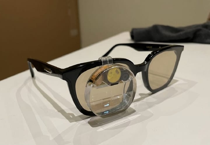  Illustration article « Des lunettes connectées à ChatGPT pour vous "coacher" lors d'un entretien d'embauche ou un rendez-vou